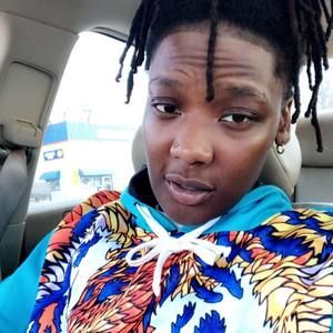 Meet your Posher, Laina